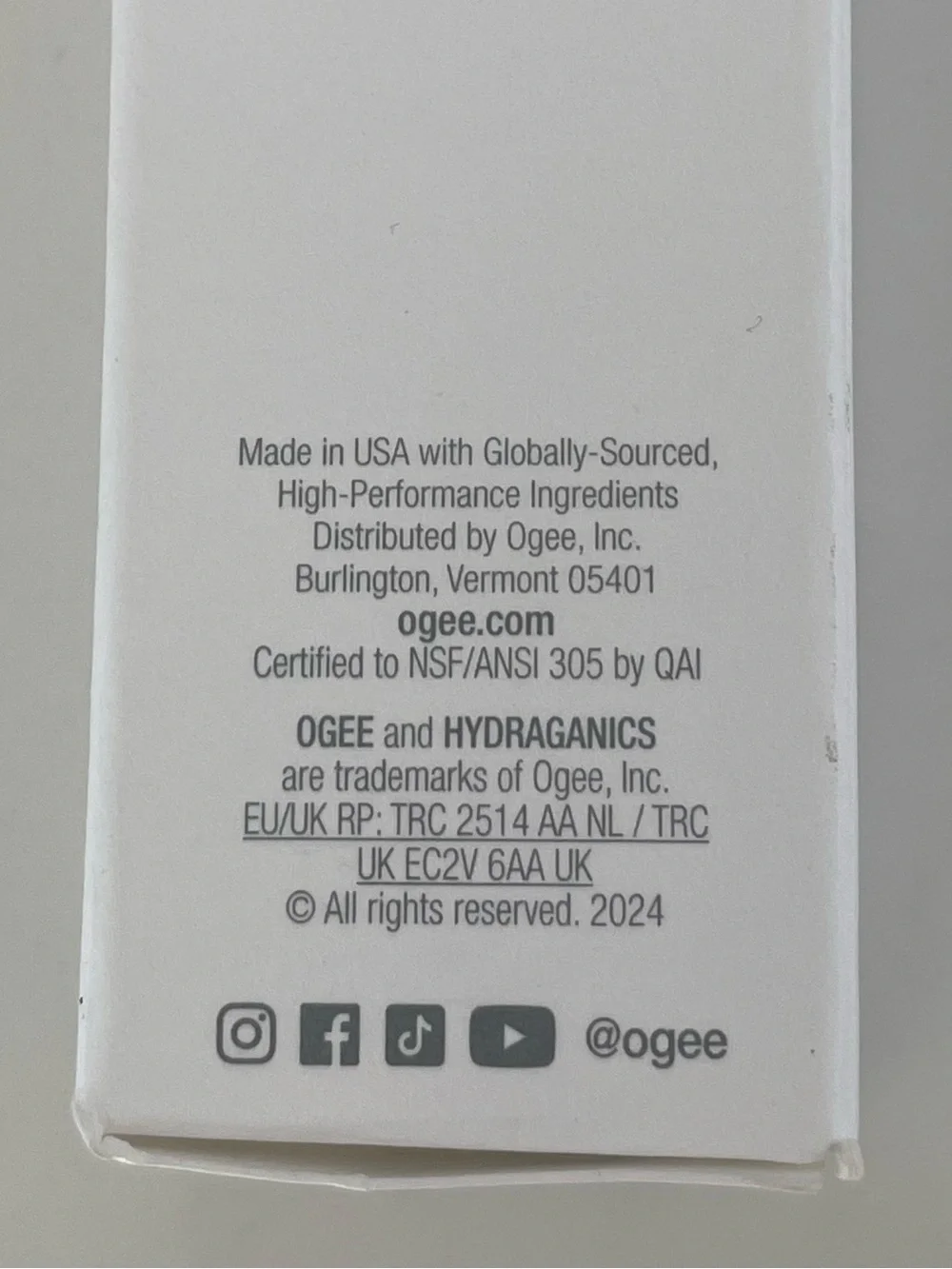 OGEE organic sculpted face stick in topaz
Brand new, never used, never opened. - Picture 5 of 5